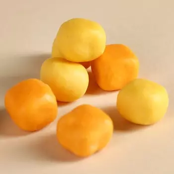 Вафельные шарики в глазури «Чудо обязательно случится» вкус: дыня- банан, 50 г.