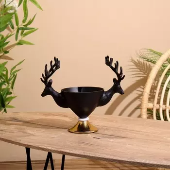 Конфетница «Олени», алюминий, 3014.524 см