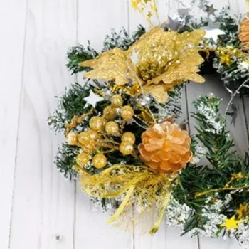 Венок новогодний d=24 см «Зимнее волшебство. Цветы и шишки», золотистый