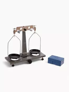 Весы лабораторные, с набором гирь 200 г.