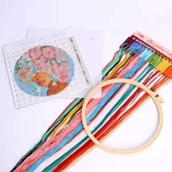 Вышивка крестиком на пяльцах «Розы», 2020 см, набор для творчества