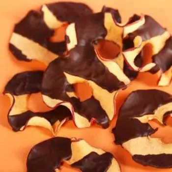 Яблочные чипсы в шоколаде «Загадай желание», 50 г.