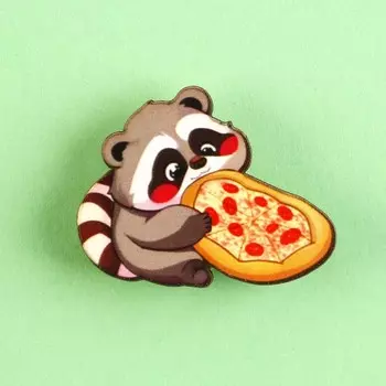 Значок деревянный "Енотик с пиццей", 3,7 х 3 см