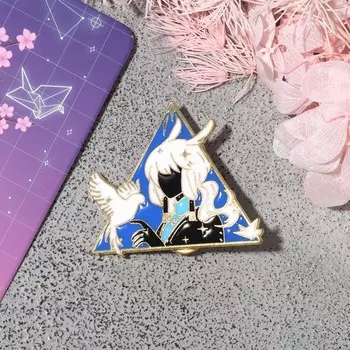 Значок «Япония» девушка с птицей, цветной в золоте