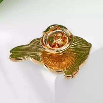 Значок "Зайчик" с жёлудем, цветной в золоте