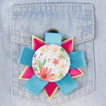 Значок закатной "Цветы"