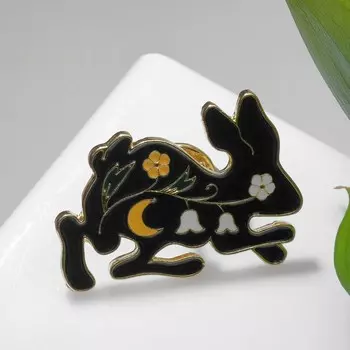 Значок "Заяц" цветочный, цвет чёрный в золоте