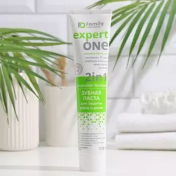 Зубная паста Expert One Family Cosmetics для защиты зубов и дёсен, 170 мл