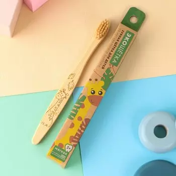 Зубная щетка детская, бамбук «Любопытный жираф »