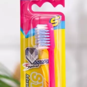 Зубная щетка LION Systema Medium Small с V-образной щетиной