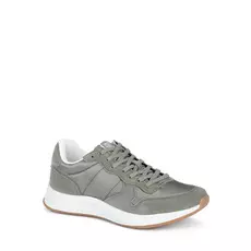 Кроссовки всесезонные