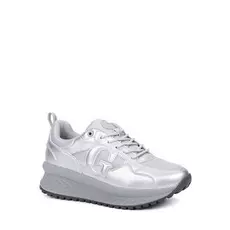 Кроссовки всесезонные