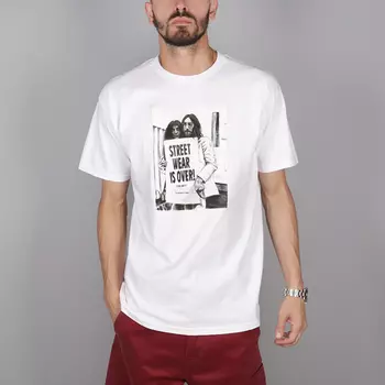 Футболка the hundreds