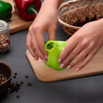 Емкость для чистки чеснока 9*8см чесночок 178102