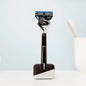 Набор подарочный Gillette Fusion проглайд станок с 1 кассетой+подставка для бритвы ограни