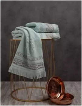 Полотенце махровое с бахромой 70х140 см биатрис