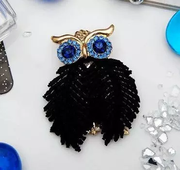 Брошь "Филин", черная в золоте