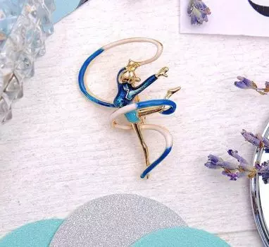 Брошь "Гимнастка" с лентой, микс