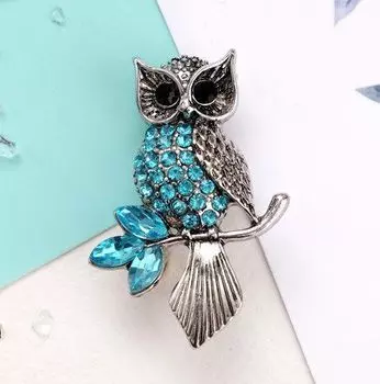 Брошь "Сова на ветке", голубая в чернёном серебре