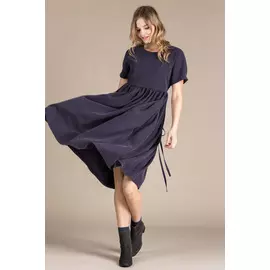 Платье Черешня "Йоко" чернильного цвета из плотного тенсела с коротким рукавом (38-40)