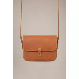 Сумка Черешня на кобурной кнопке из кожи с винтаж-эффектом рыжая (One Size)