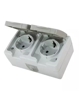 Розетка Tdm Sq1803-0008