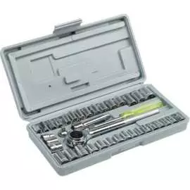 Автомобильный набор инструментов ТУНДРА 881850