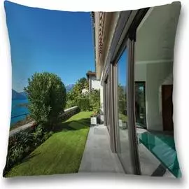 Декоративная наволочка JOYARTY