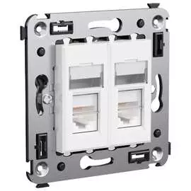 Двойная розетка в стену DKC