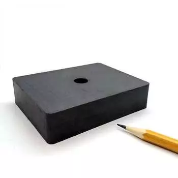 Ферритовый магнит Проф-Магнит 84x64x20xd10.5 Y35