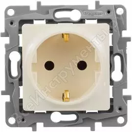 Одноместный механизм розетки Legrand Etika 672321