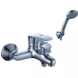 Монолитный смеситель для ванны DIADONNA