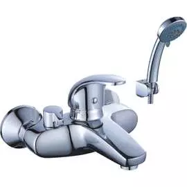 Монолитный смеситель для ванны DIADONNA