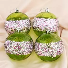 Набор пластиковых шаров Зимнее волшебство