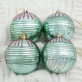 Набор пластиковых шаров Зимнее волшебство