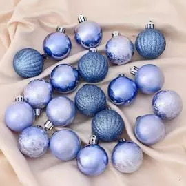 Набор пластиковых шаров Зимнее волшебство