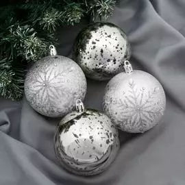 Набор пластиковых шаров Зимнее волшебство