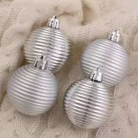 Набор пластиковых шаров Зимнее волшебство