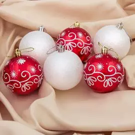 Набор пластиковых шаров Зимнее волшебство