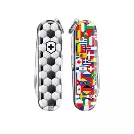 Нож-брелок victorinox classic le 2020 world of soccer, 58 мм, 7 функций 0.6223.l2007