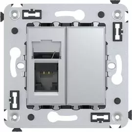 Одинарная розетка в стену DKC