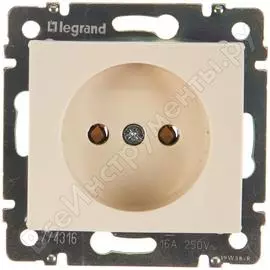 Розетка Legrand