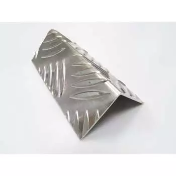 Рифленый алюминиевый уголок ПилотПро 14604