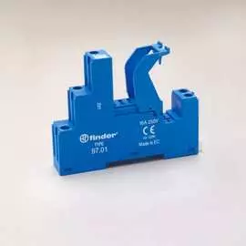 Розетка для реле 46.61 и модуля 99.02/86.30 Finder 9701SPA