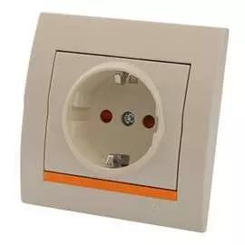 Розетка Lezard с защитой от детей ПБТ крем 702-0303-124
