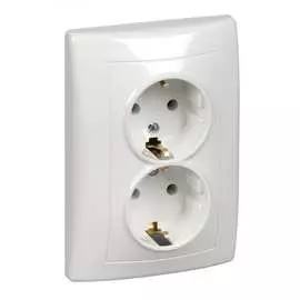 Розетка schneider electric 2-м сп sedna с заземлением, без защитных шторок, белая sche sdn3000621