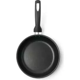 Штампованная сковорода VARI