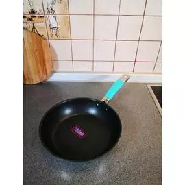 Сковорода Ladina