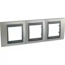 Трехместная рамка Schneider Electric