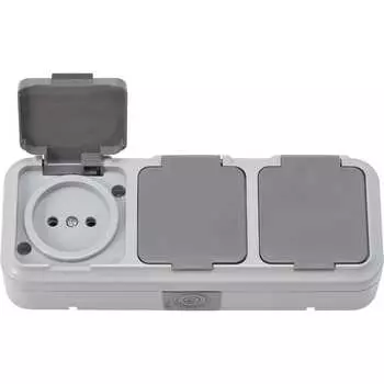 Трехместная розетка BYLECTRICA серия ПРАЛЕСКА АКВА РА16-0131(03)